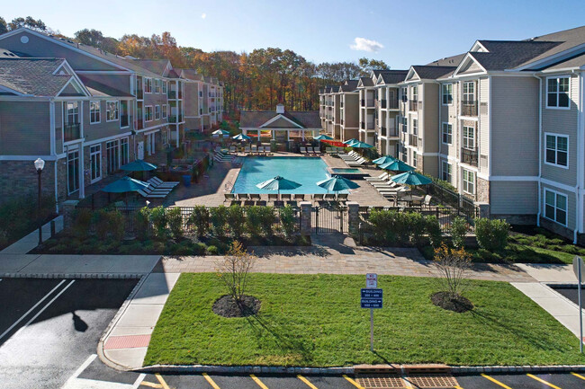 Woodmont Parc Roxbury